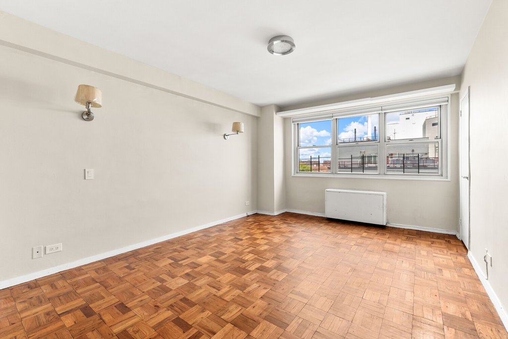 102-10 66th Road, Unit 8D photo 11