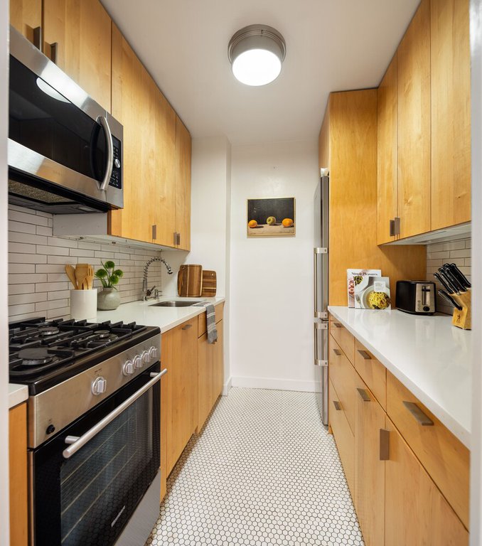 333 East 66th Street, Unit 1A photo 8