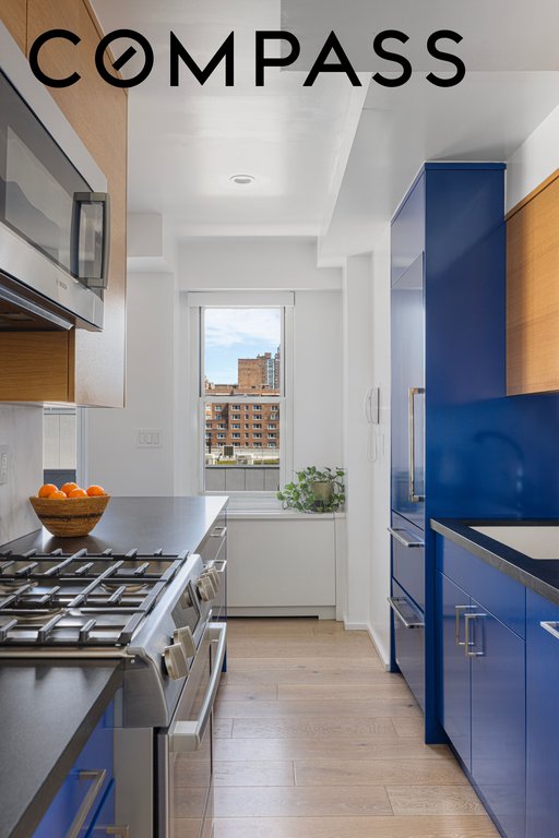 340 East 64th Street, Unit 11D photo 3