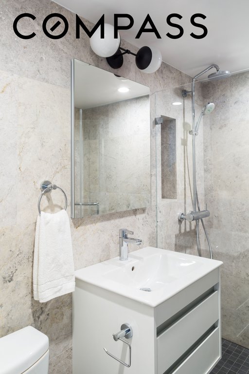 340 East 64th Street, Unit 11D photo 8