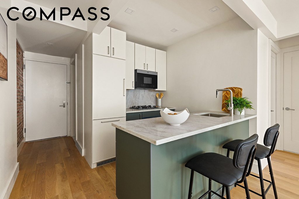460 Halsey Street, Unit 3B photo 3