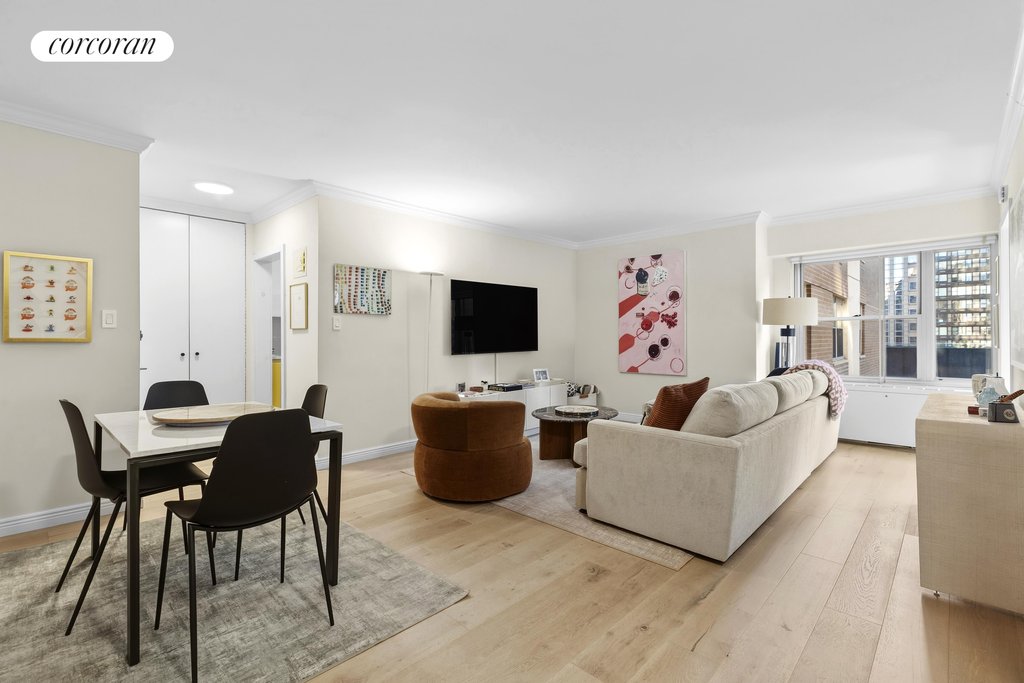 118 East 60th Street, Unit 24A photo 2