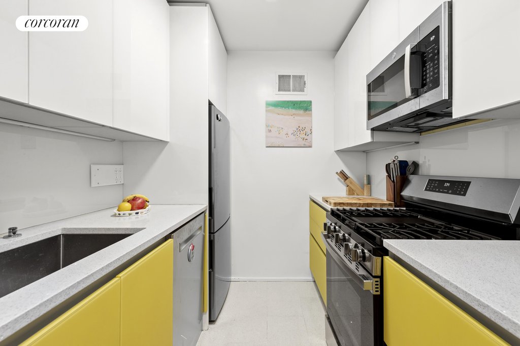 118 East 60th Street, Unit 24A photo 5
