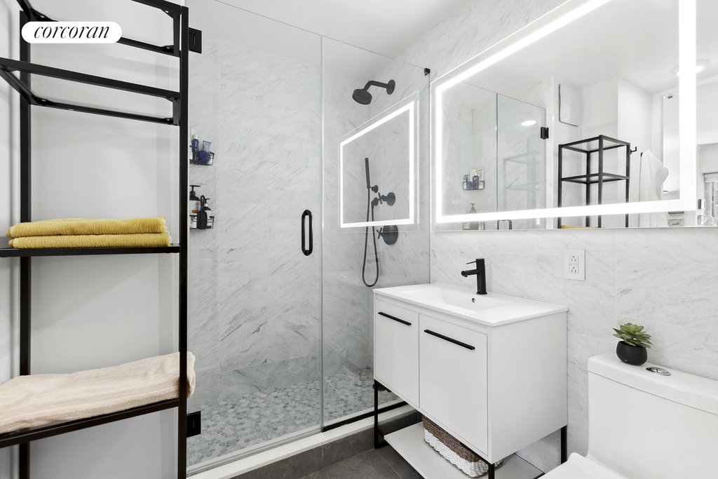 118 East 60th Street, Unit 24A photo 6