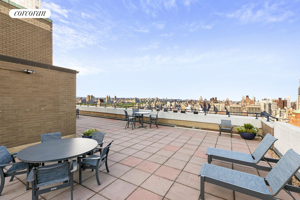118 East 60th Street, Unit 24A photo 7