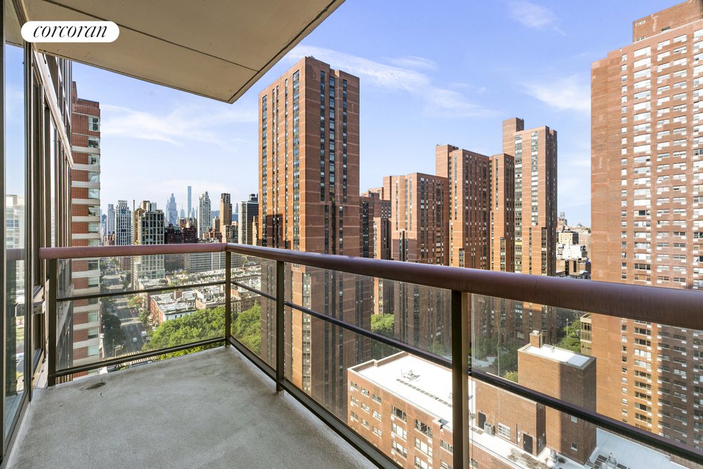 300 East 93rd Street, Unit 29B photo 5