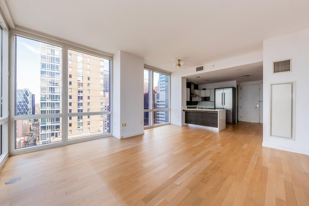 247 West 46th Street, Unit 4001 photo 2
