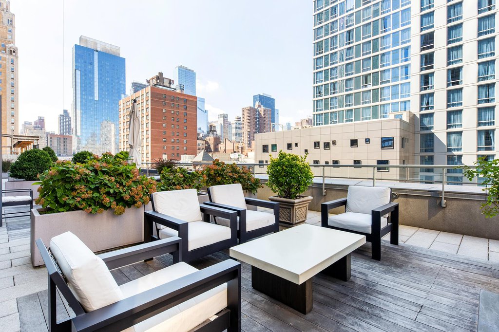 247 West 46th Street, Unit 4001 photo 23