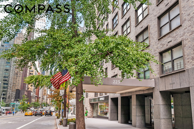225 East 57th Street, Unit 8K photo 12