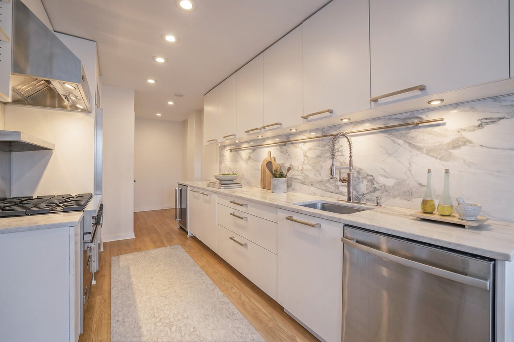 17 East 89th Street, Unit 8D photo 9