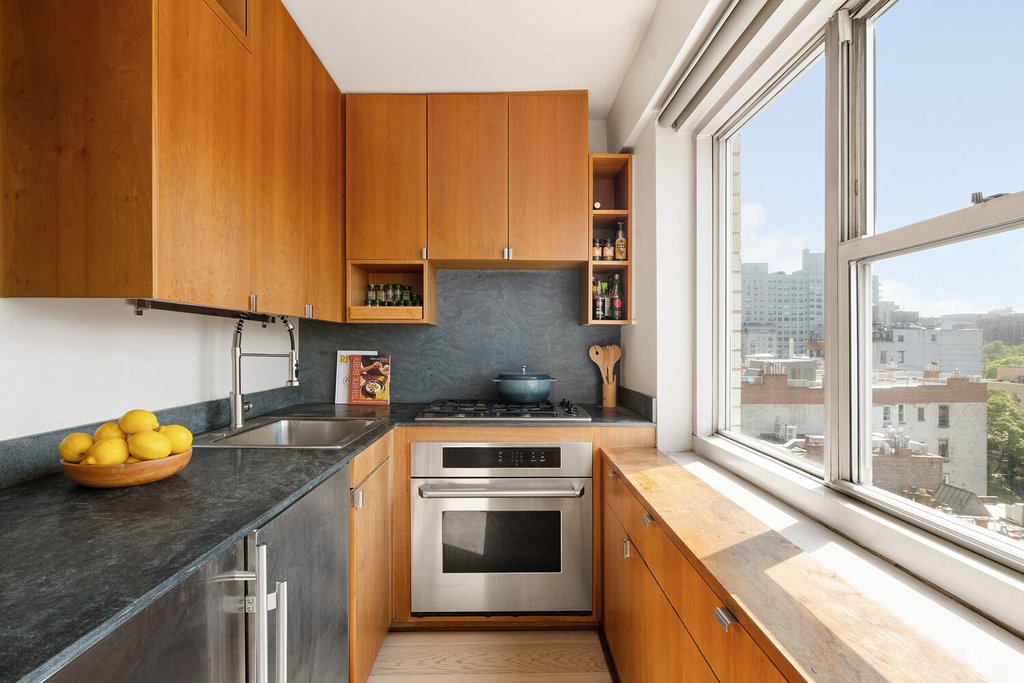 69 West 9th Street, Unit 11K photo 2