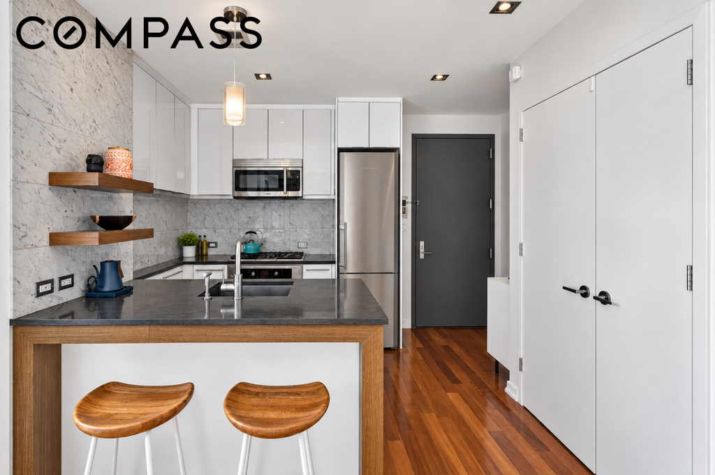 58 Metropolitan Avenue, Unit 5A photo 4