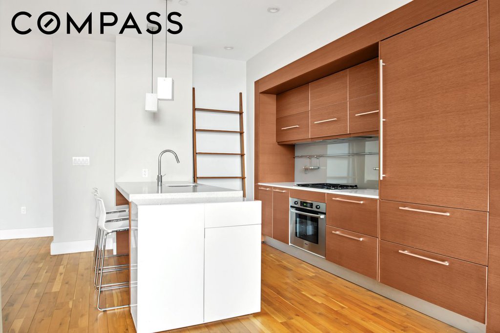 360 Furman Street, Unit 924 photo 5