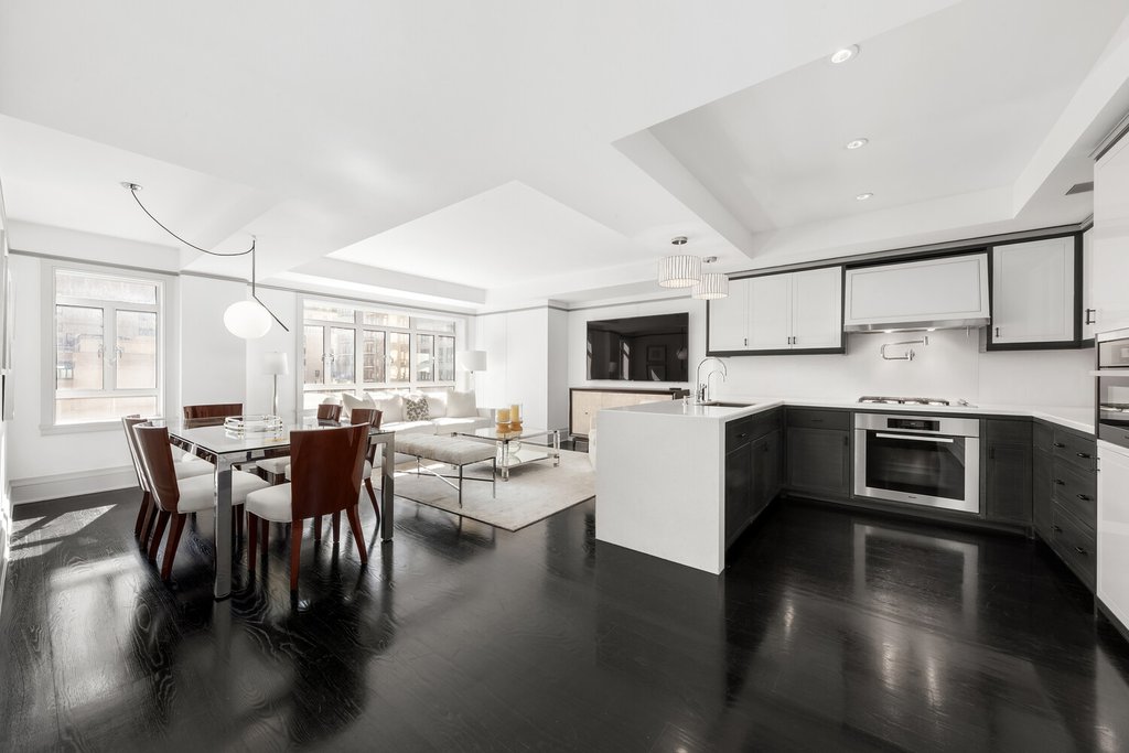 21 East 61st Street, Unit 12C