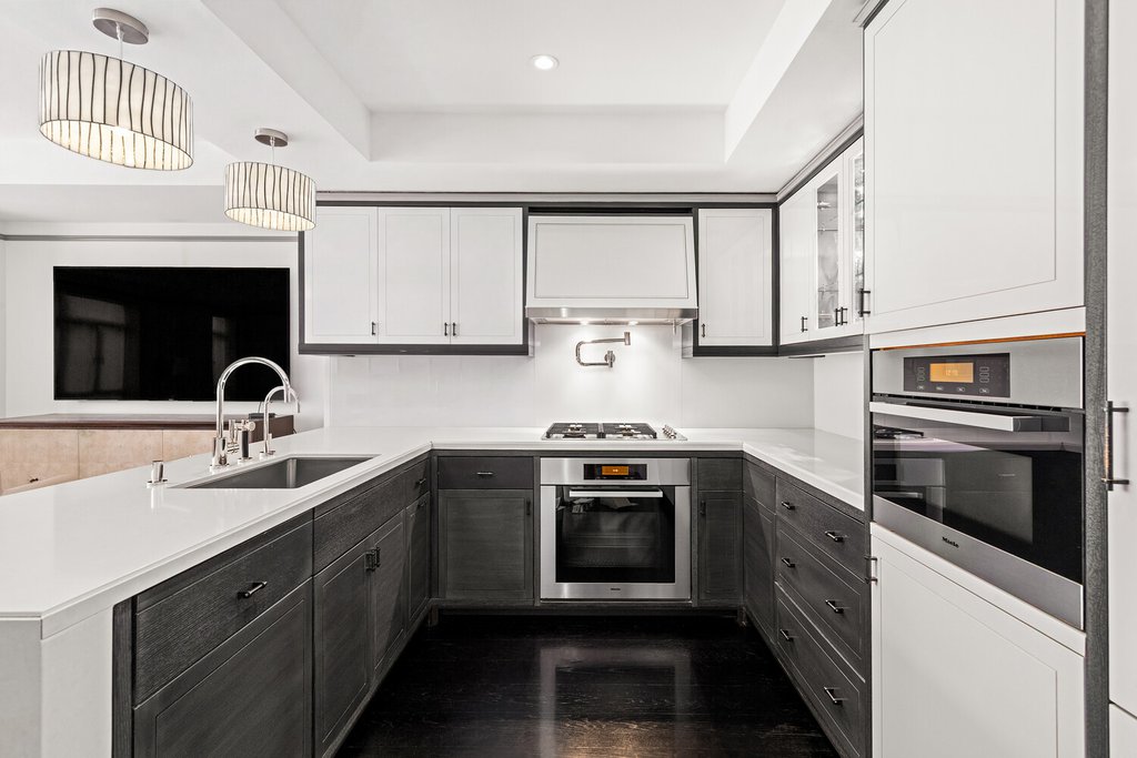 21 East 61st Street, Unit 12C photo 5