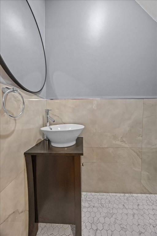 1515 East 55th Street – For Sale photo 6