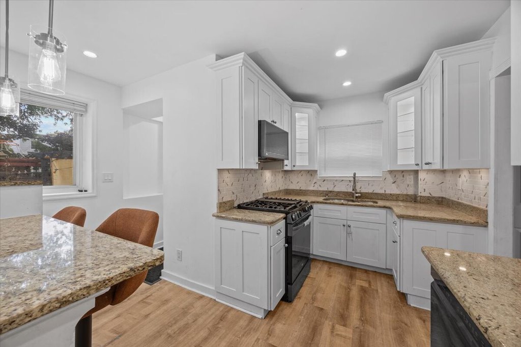 1515 East 55th Street – For Sale photo 8