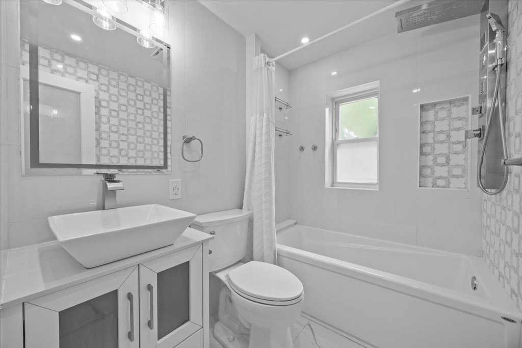 1515 East 55th Street – For Sale photo 13
