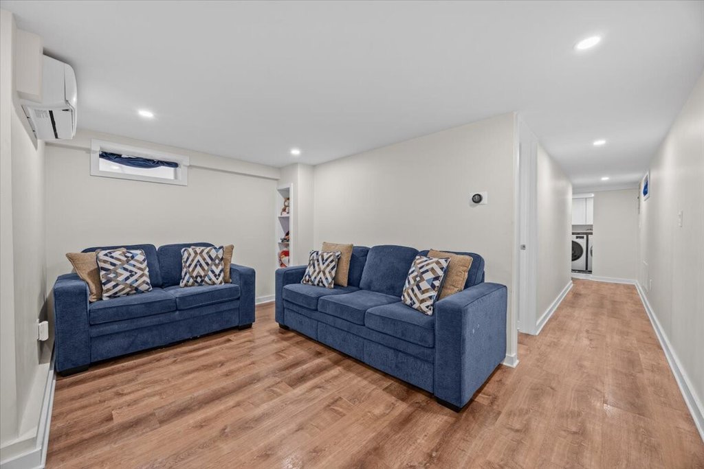 1515 East 55th Street – For Sale photo 14