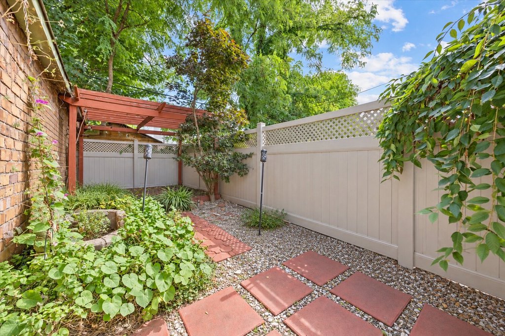 1515 East 55th Street – For Sale photo 23