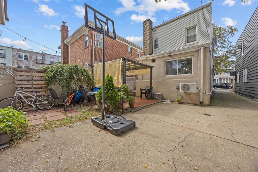 1515 East 55th Street – For Sale photo 24
