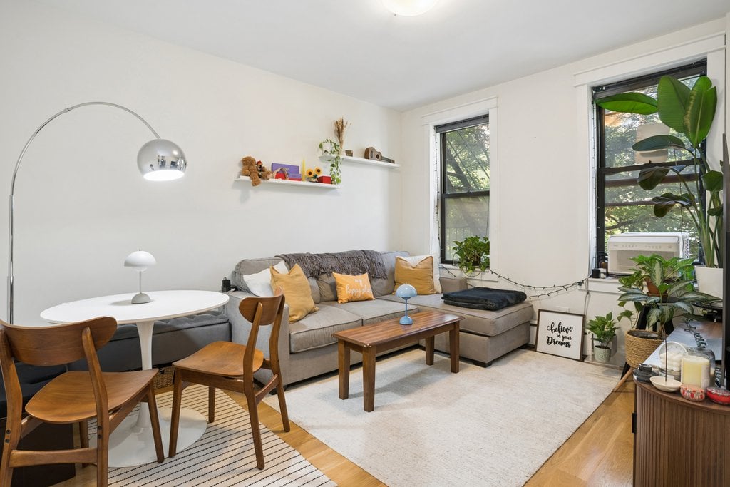 342 West 21st Street, Unit 4D