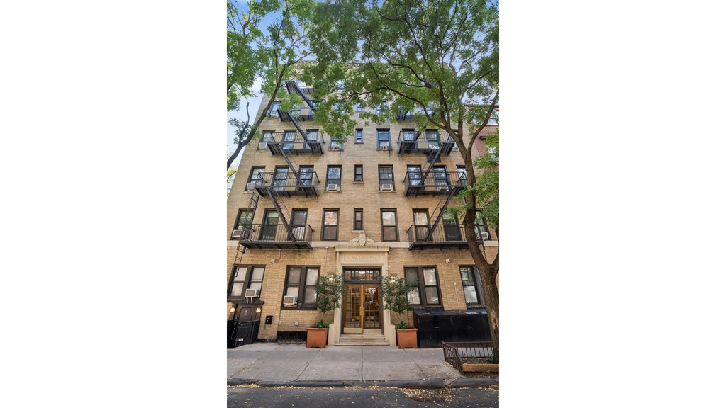 342 West 21st Street, Unit 4D photo 6