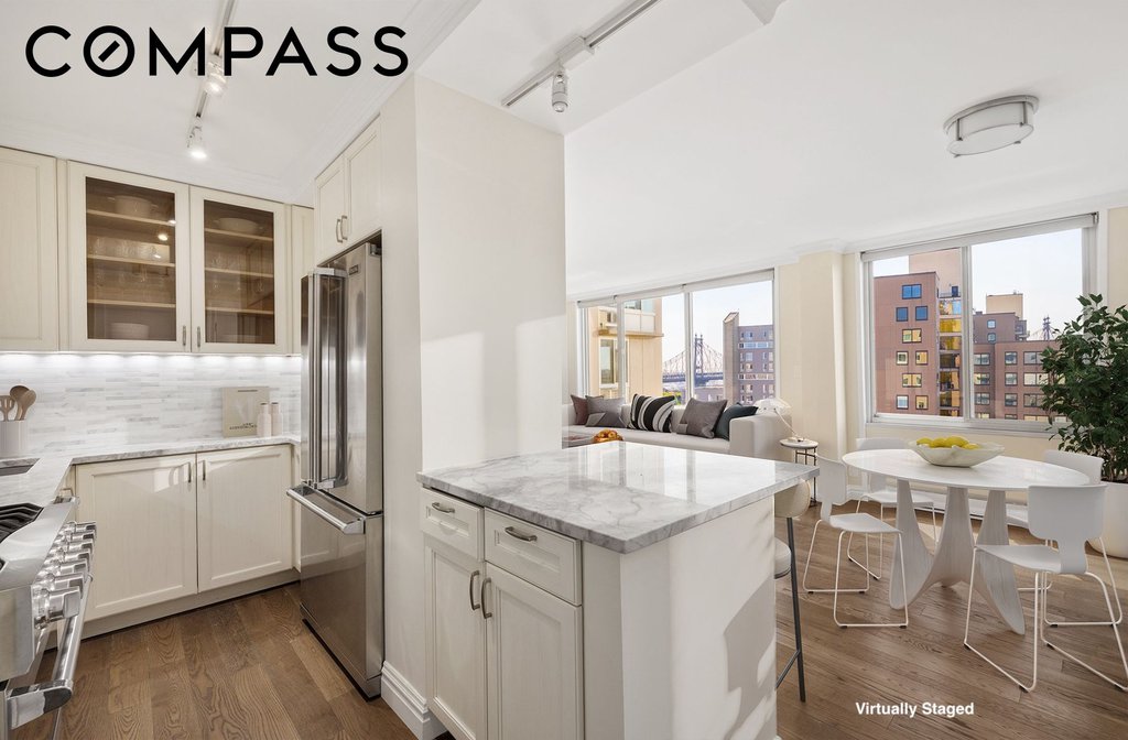 555 Main Street, Unit 1608 photo 2