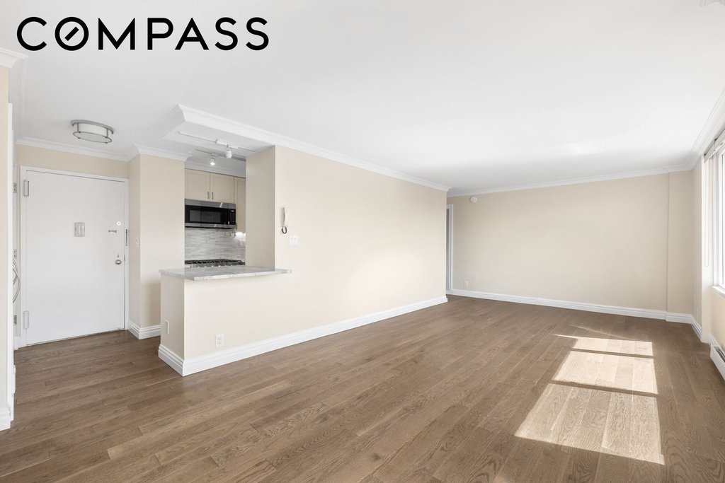 555 Main Street, Unit 1608 photo 5