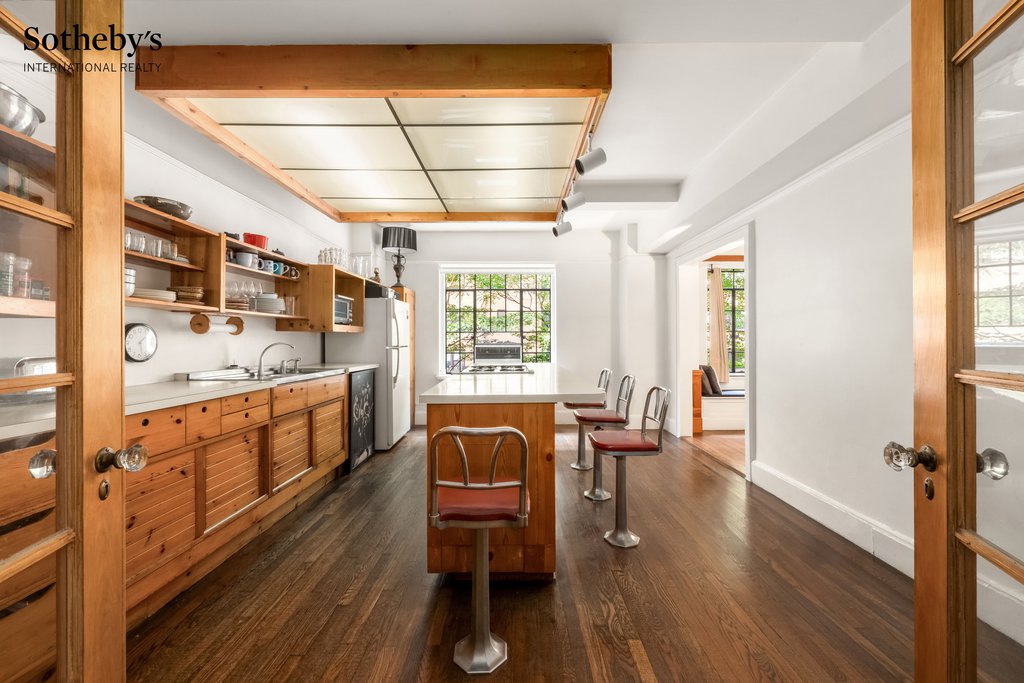 40-50 East 10th Street, Unit 2H photo 5