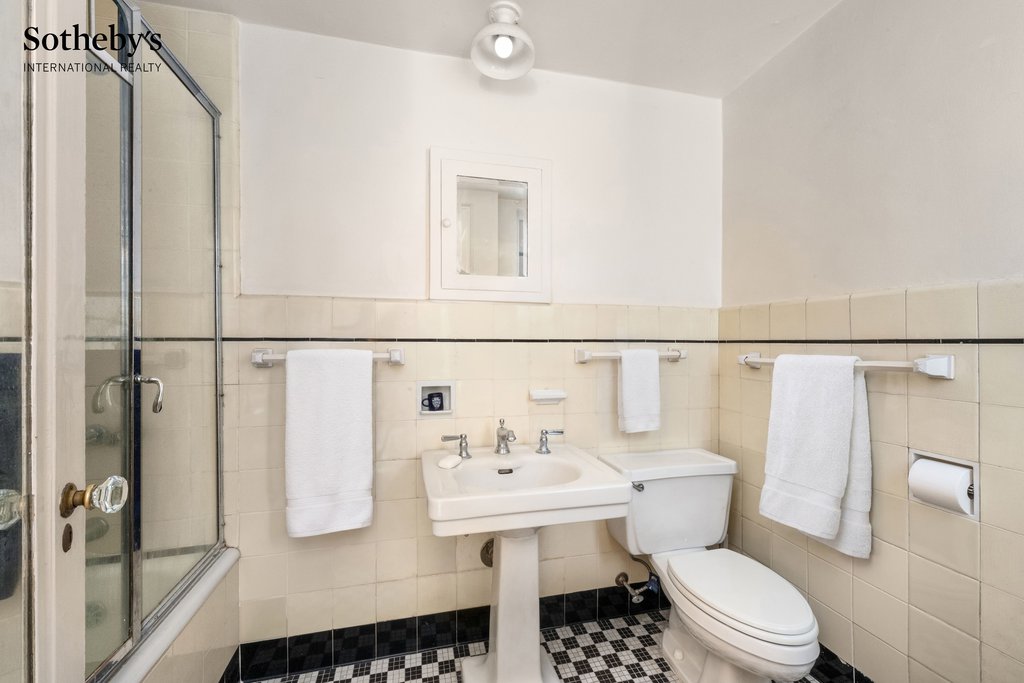 40-50 East 10th Street, Unit 2H photo 9