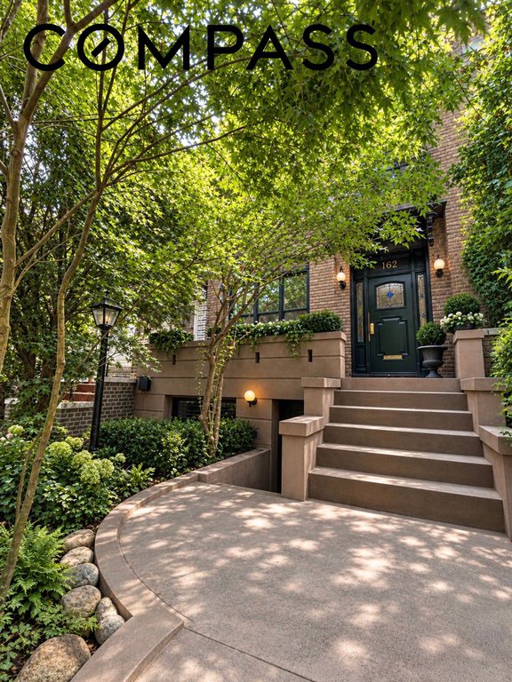 162 Crown Street – For Sale photo 2
