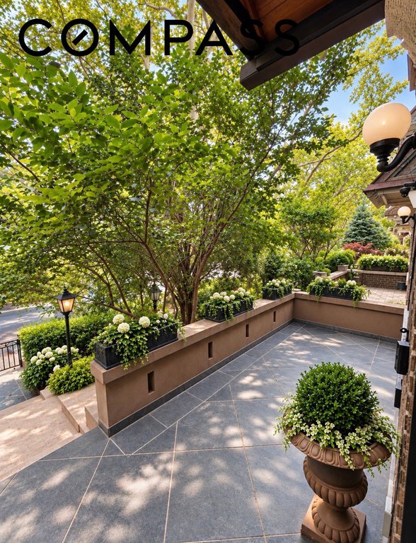 162 Crown Street – For Sale photo 3