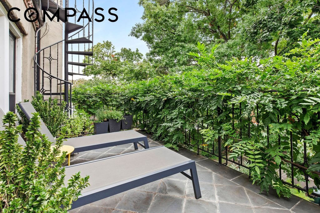 162 Crown Street – For Sale photo 15