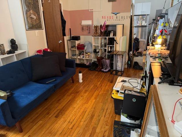 23-35 31st Street, Unit 2R photo 2