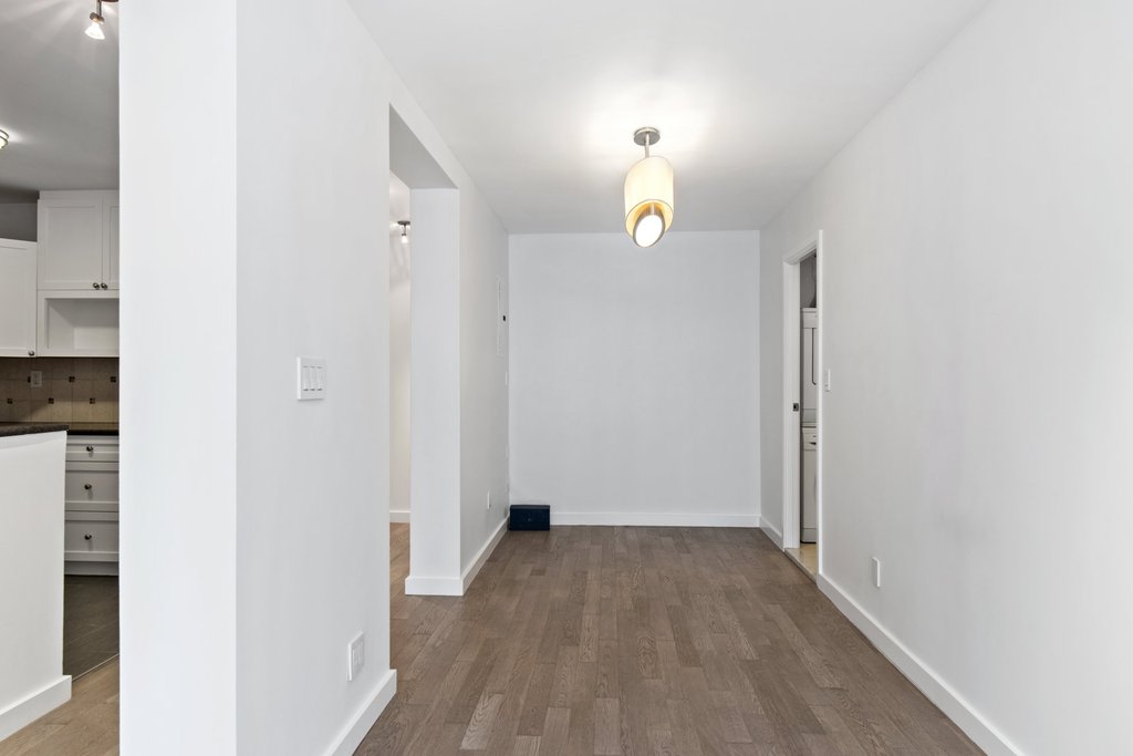 44 East 12th Street, Unit 9B photo 2