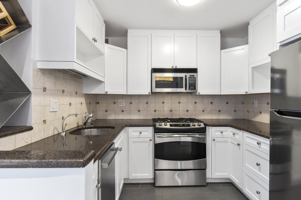 44 East 12th Street, Unit 9B photo 3