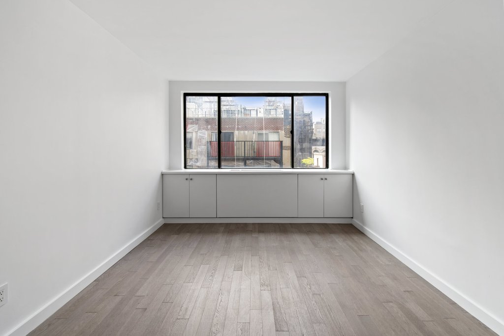 44 East 12th Street, Unit 9B photo 4