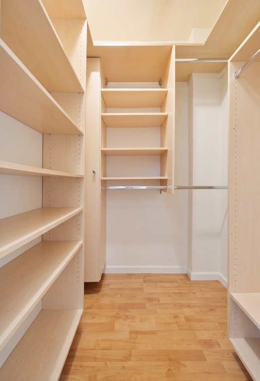 895 Myrtle Avenue, Unit APT4B photo 13