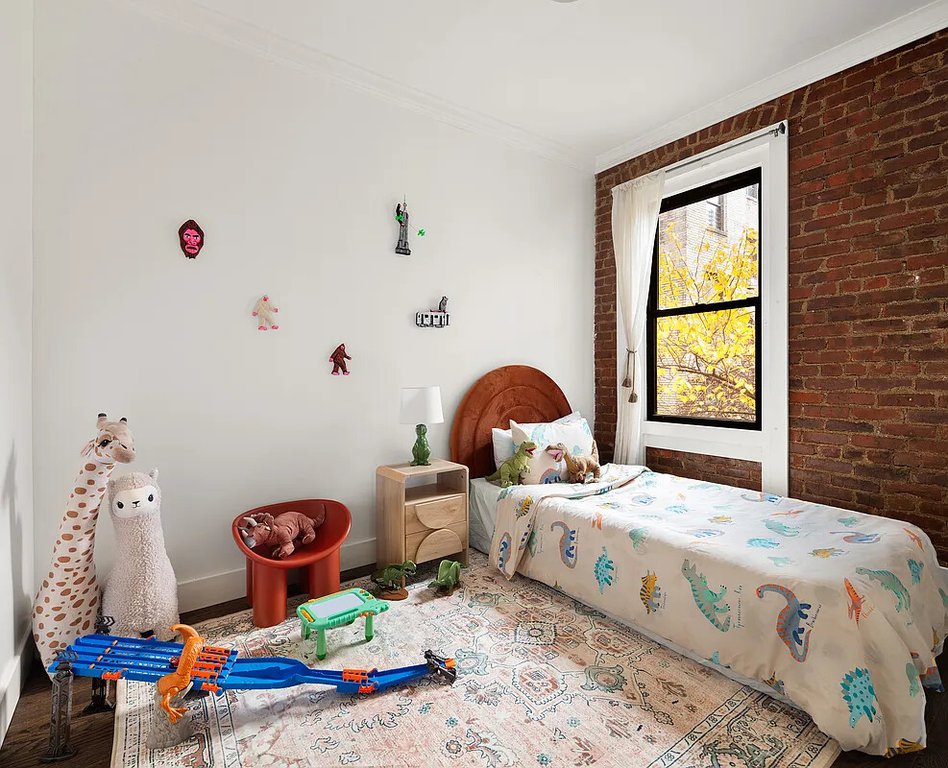 21-06 35th Street, Unit 3E photo 3