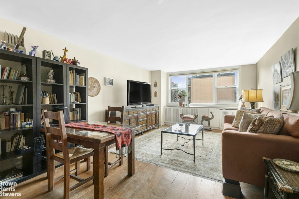 77 Seventh Avenue, Unit 10K photo 2