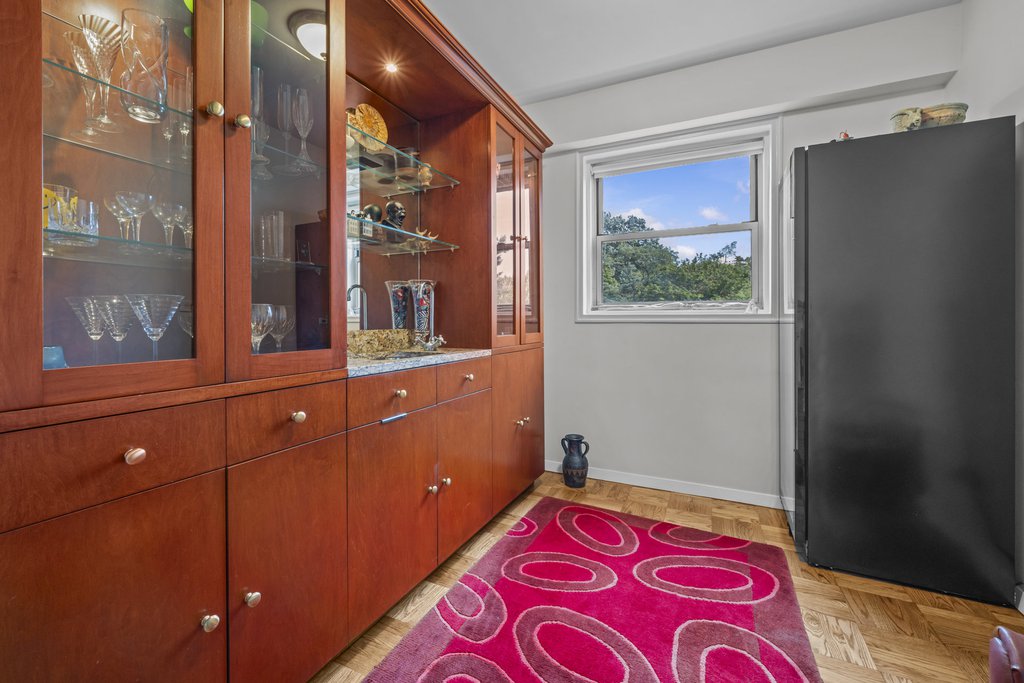 750 Kappock street, Unit 405 photo 5