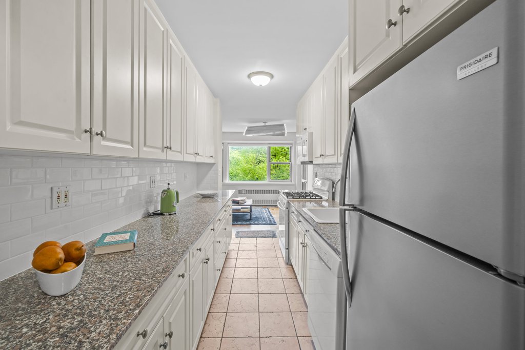 750 Kappock street, Unit 405 photo 13