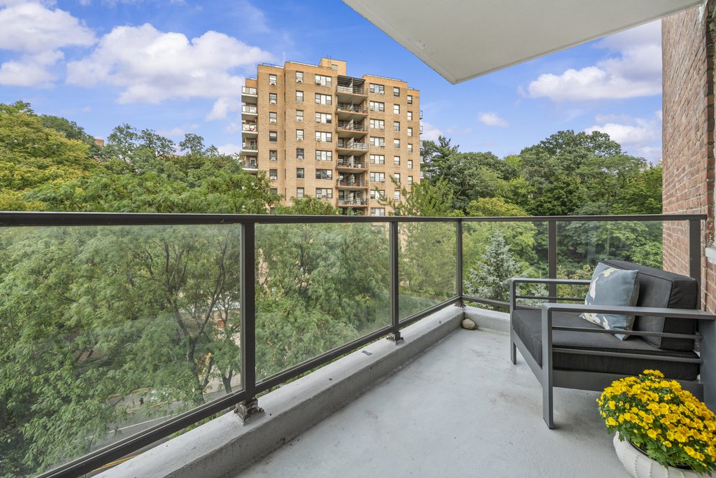 750 Kappock street, Unit 405 photo 23