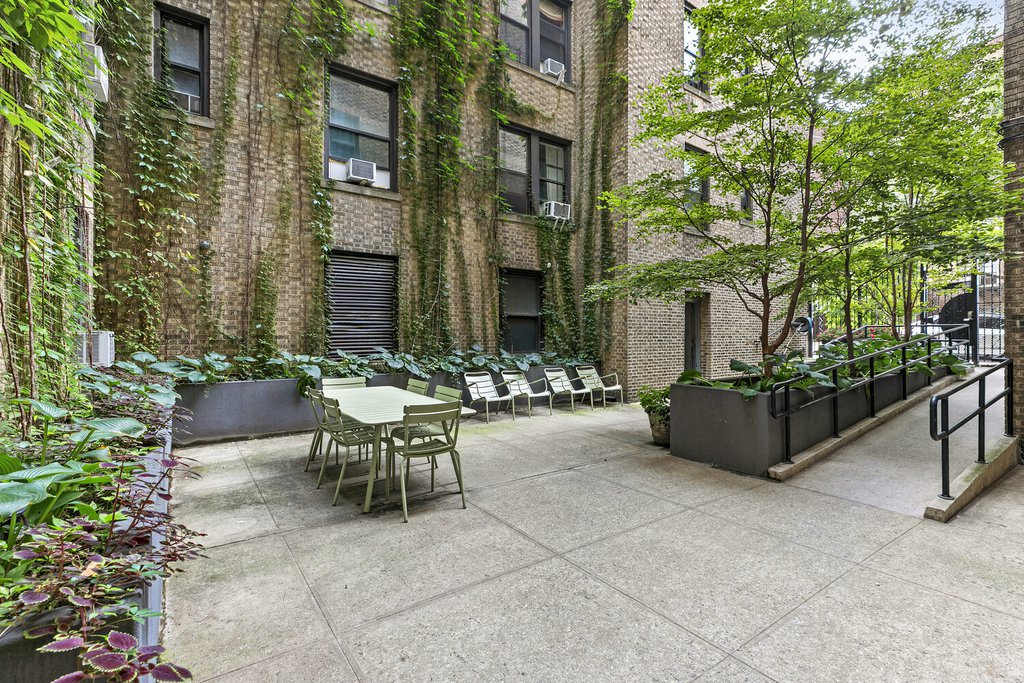 870 West 181st Street, Unit 35 photo 8