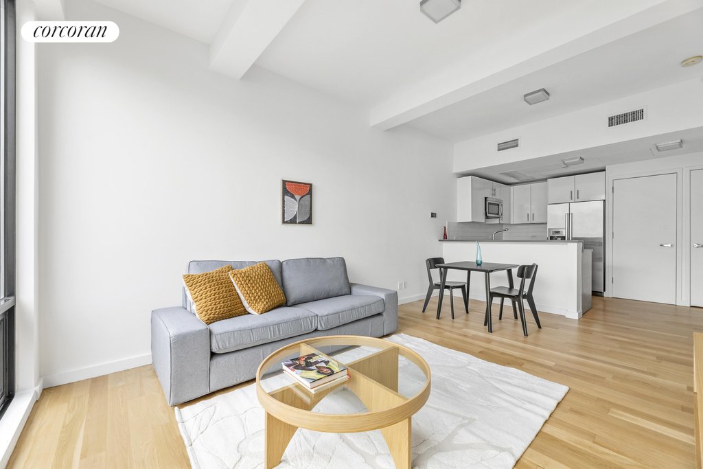 267 Kingsland AVENUE, Unit 3C photo 2