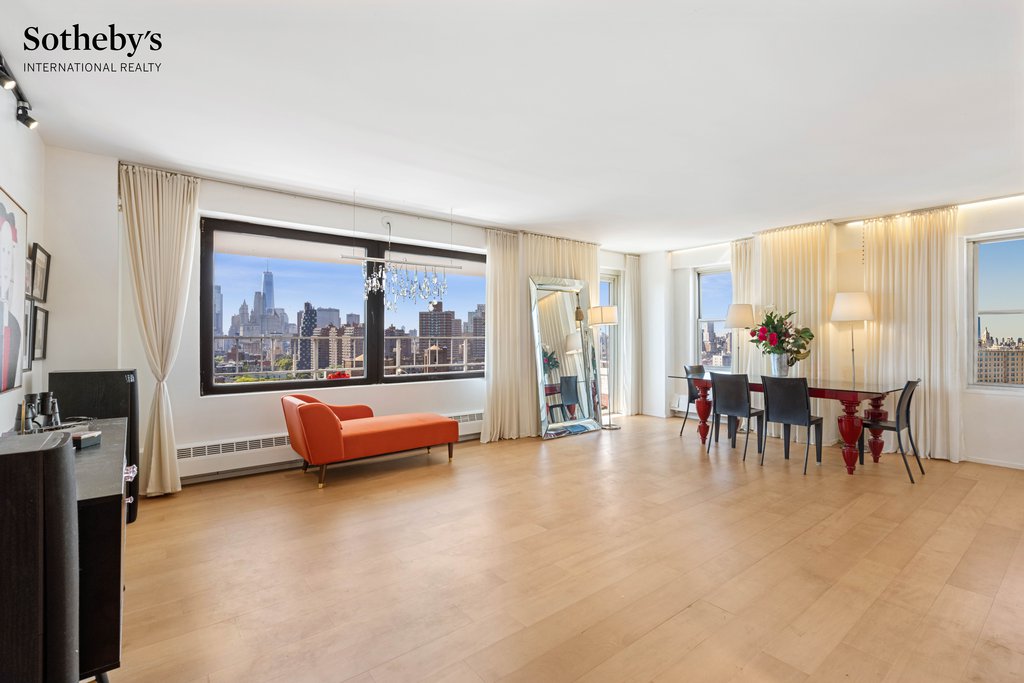 568 Grand Street, Unit J1901 photo 3
