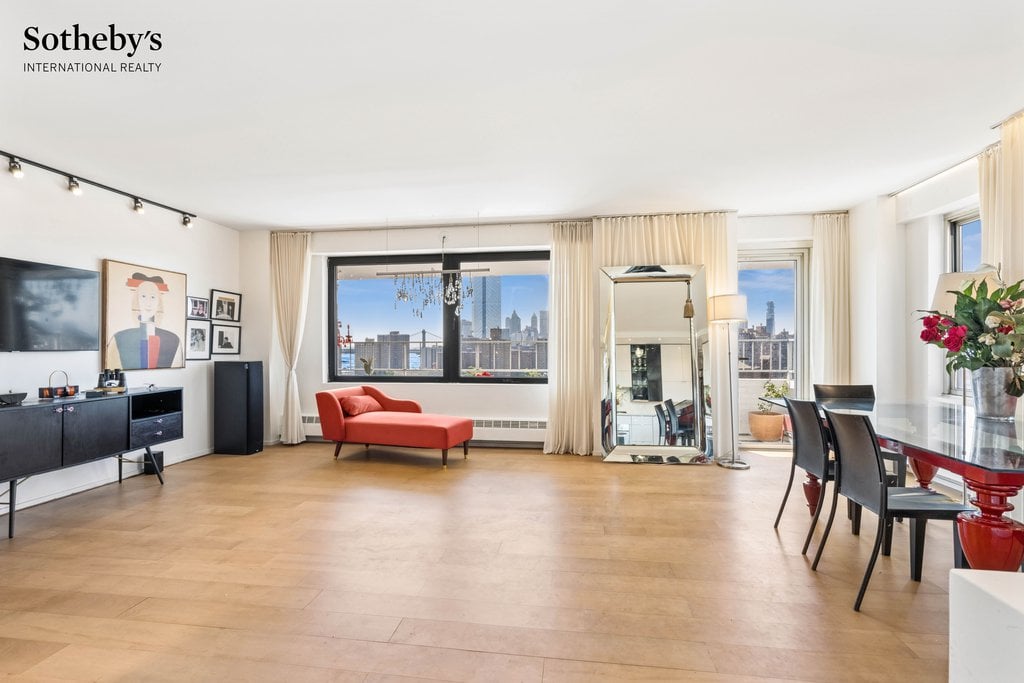 568 Grand Street, Unit J1901 photo 9