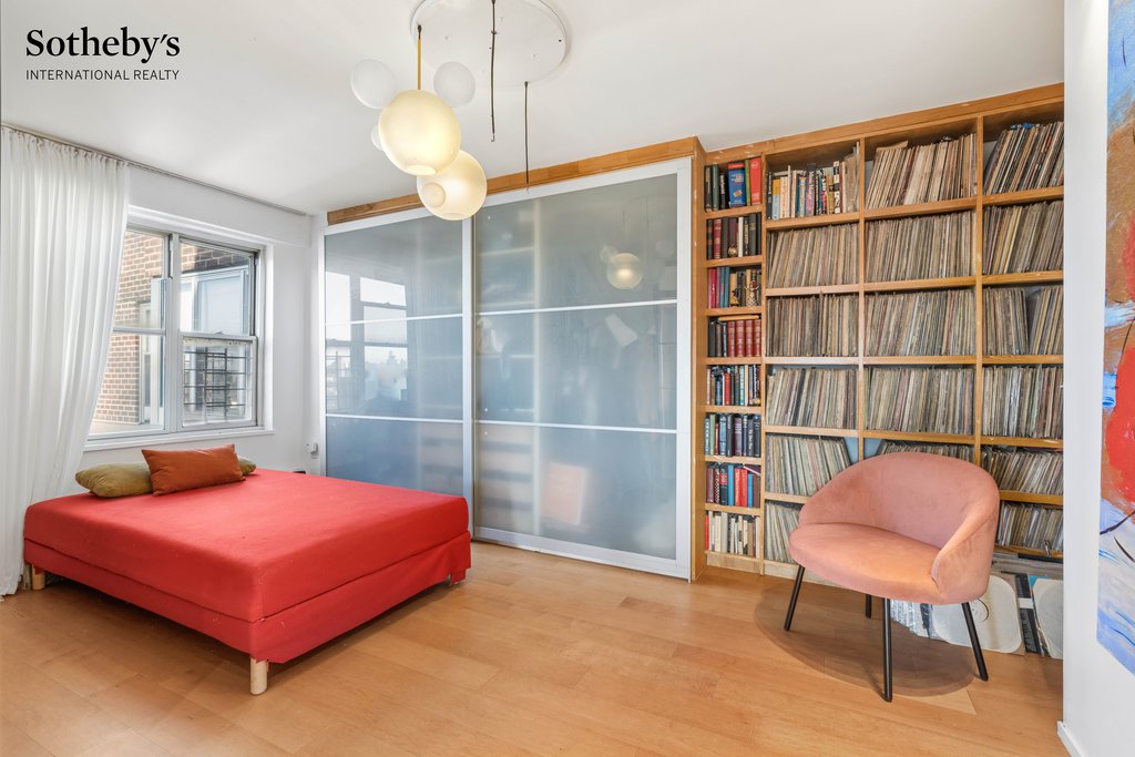 568 Grand Street, Unit J1901 photo 15