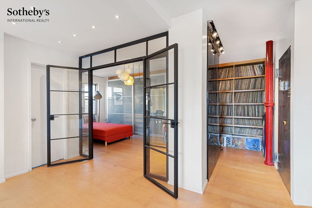 568 Grand Street, Unit J1901 photo 16